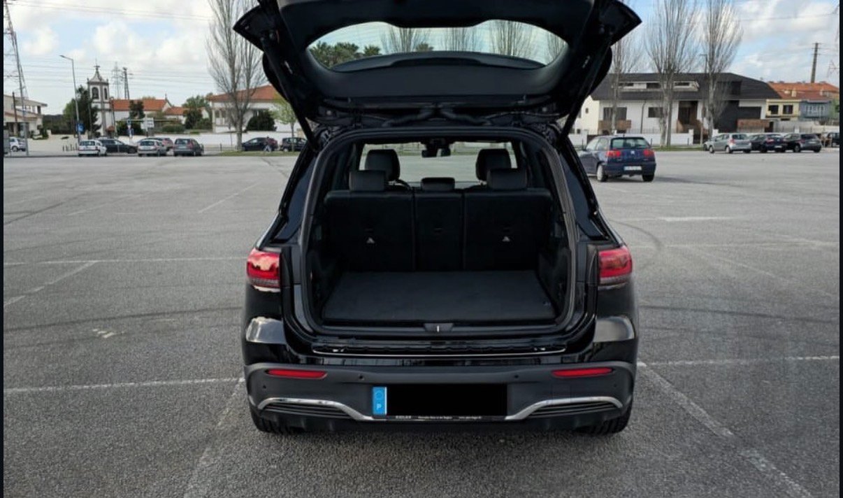 Mercedes-Benz EQB 7