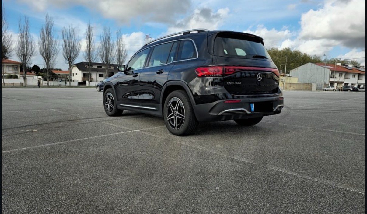 Mercedes-Benz EQB 4