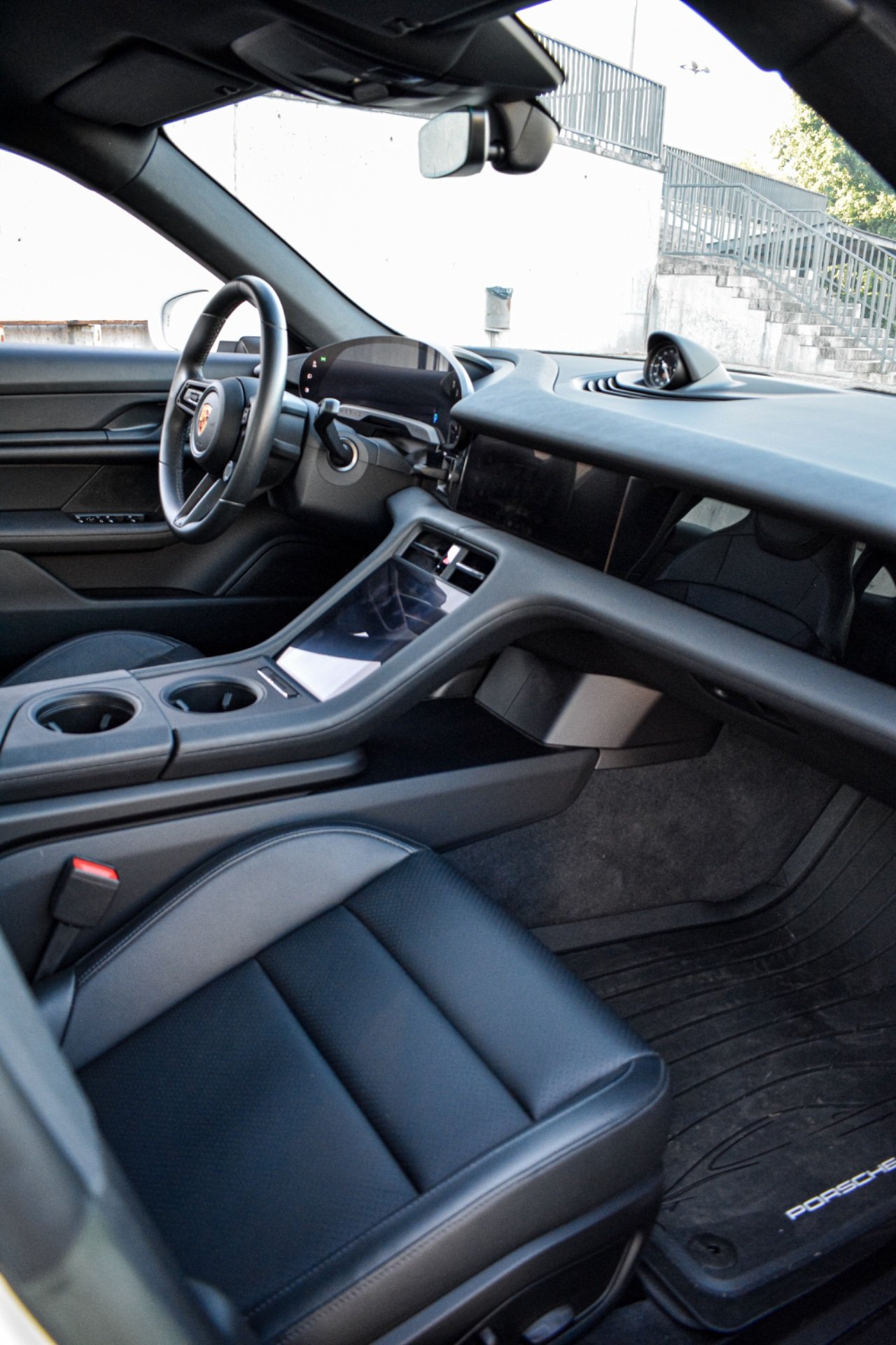 Porsche Taycan 14