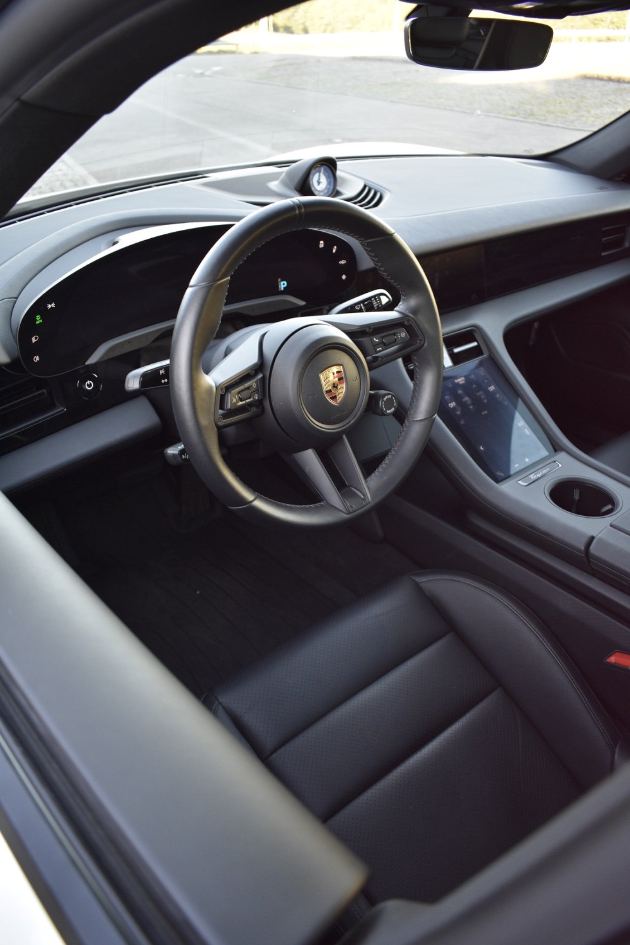 Porsche Taycan 18
